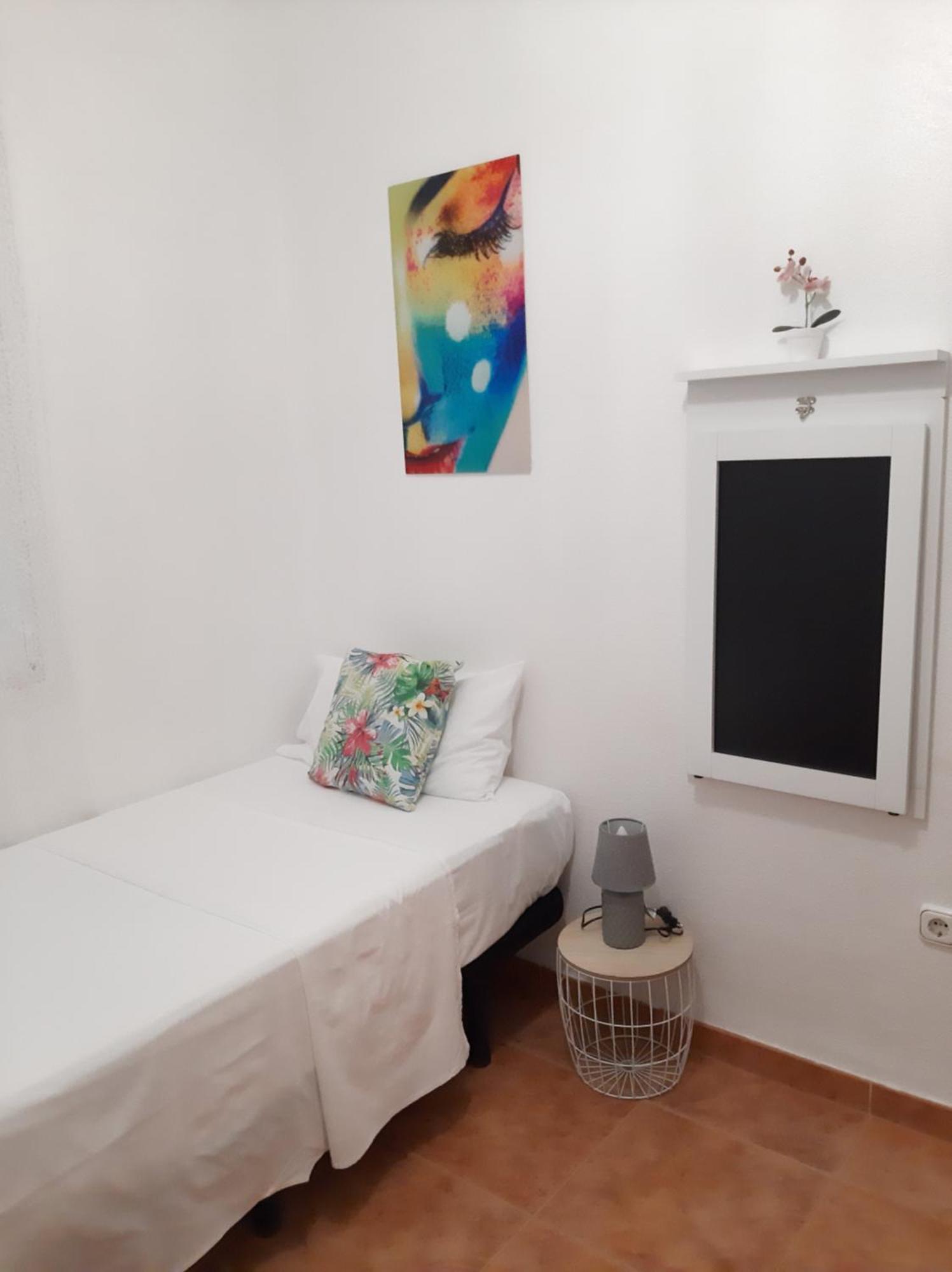 Habitacion Avilena Tropical En Aguadulce Almería Rum bild