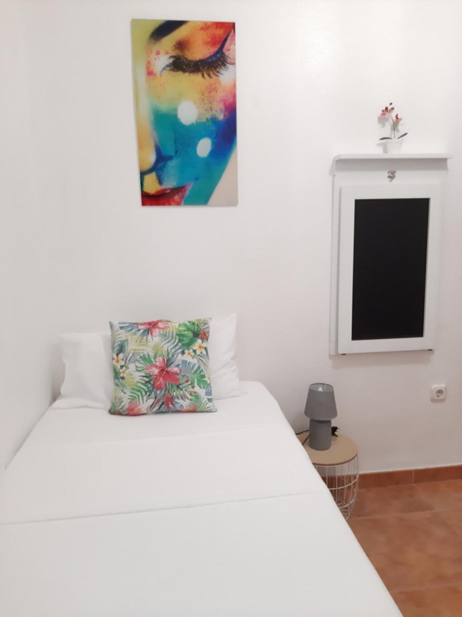 Habitacion Avilena Tropical En Aguadulce Almería Rum bild