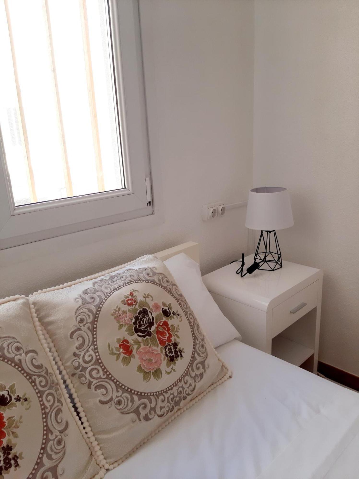 Habitacion Avilena Tropical En Aguadulce Almería Rum bild